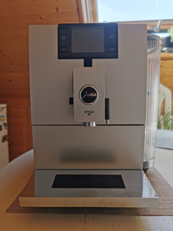 Jura Ena 8