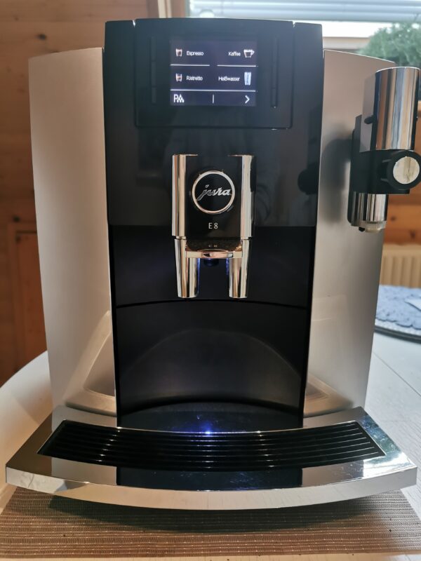 Jura E8