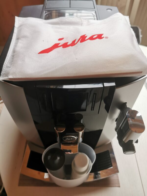 Jura E8 - Image 7