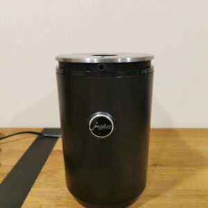 Jura pieno šaldytuvas