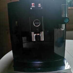 Jura E8 (eb) Piano Black