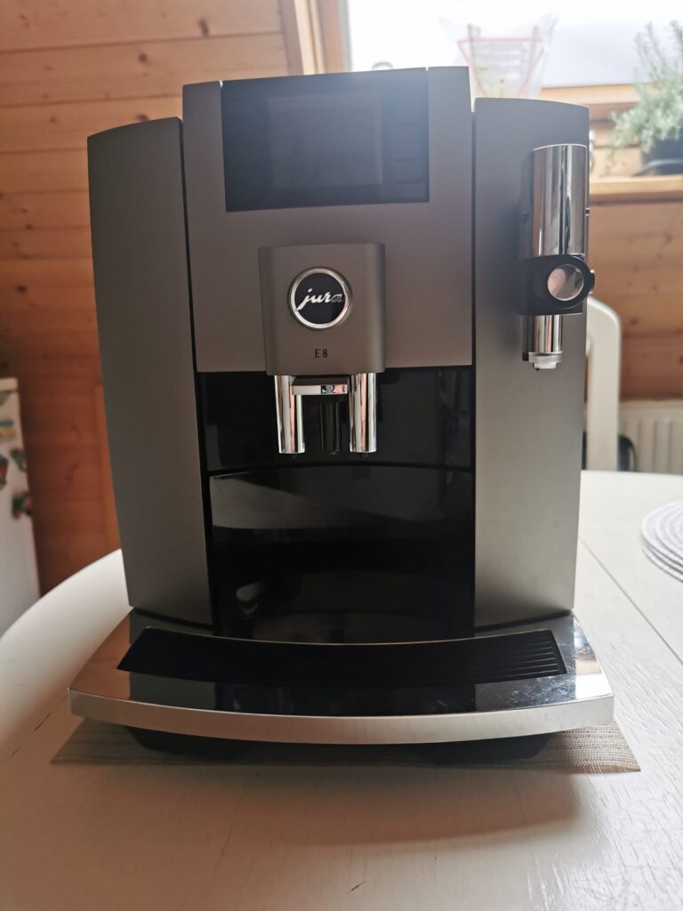 Jura E8 (eb) Dark Inox