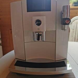 Jura E8 (eb) White